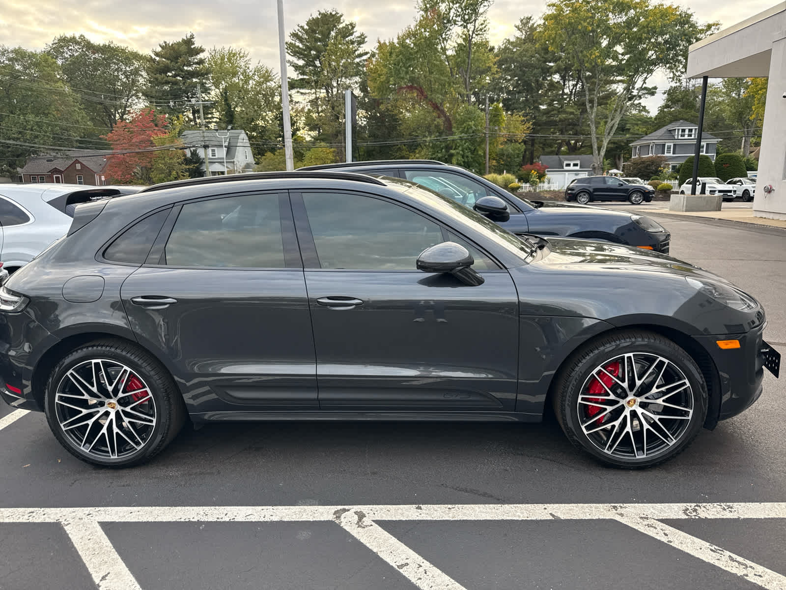 2022 Porsche Macan GTS photo 3