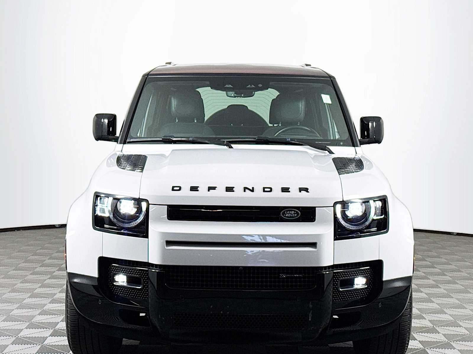 2023 Land Rover Defender 110 X-Dynamic SE photo 2