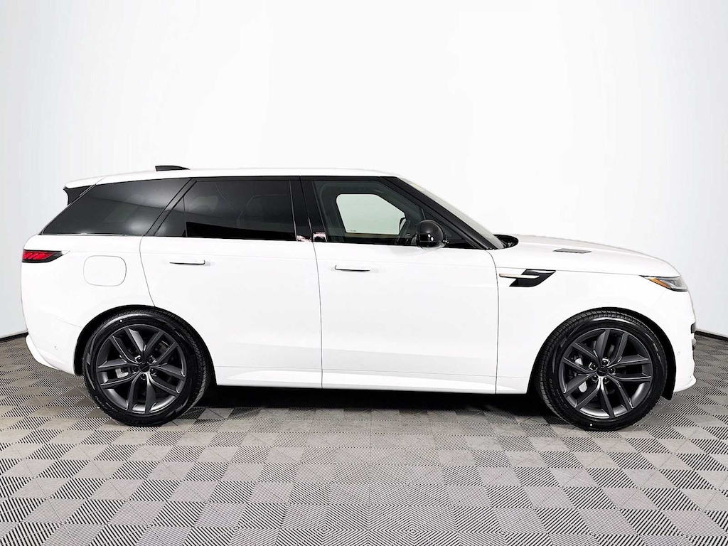 New 2026 Land Rover Range Rover Sport Dynamic SE SUV