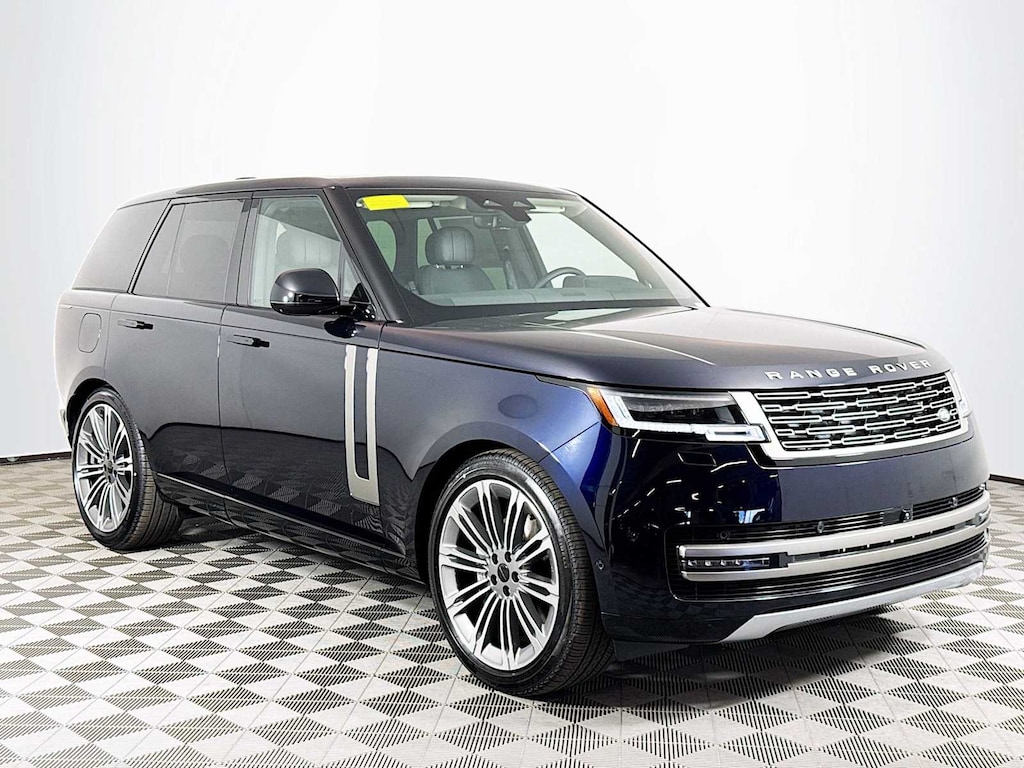 New 2026 Land Rover Range Rover SE SUV