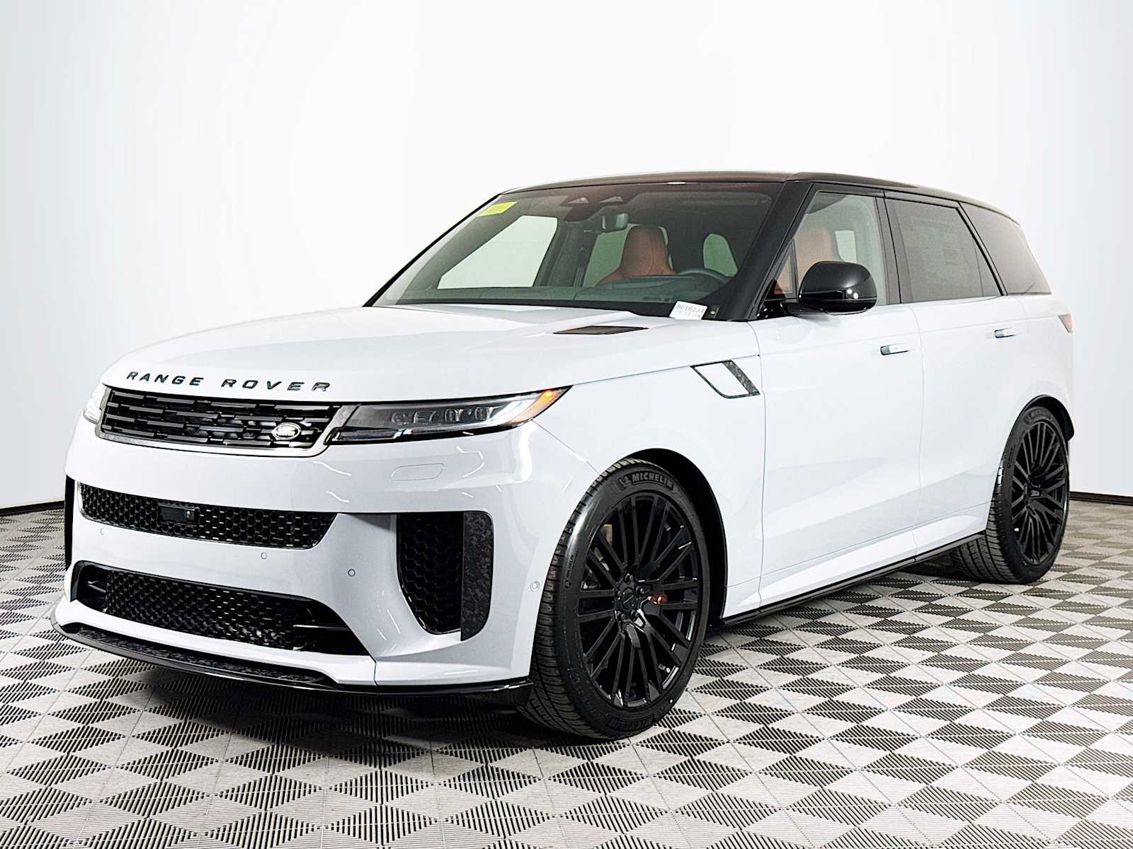 2026 Land Rover Range Sport SV SUV's photo