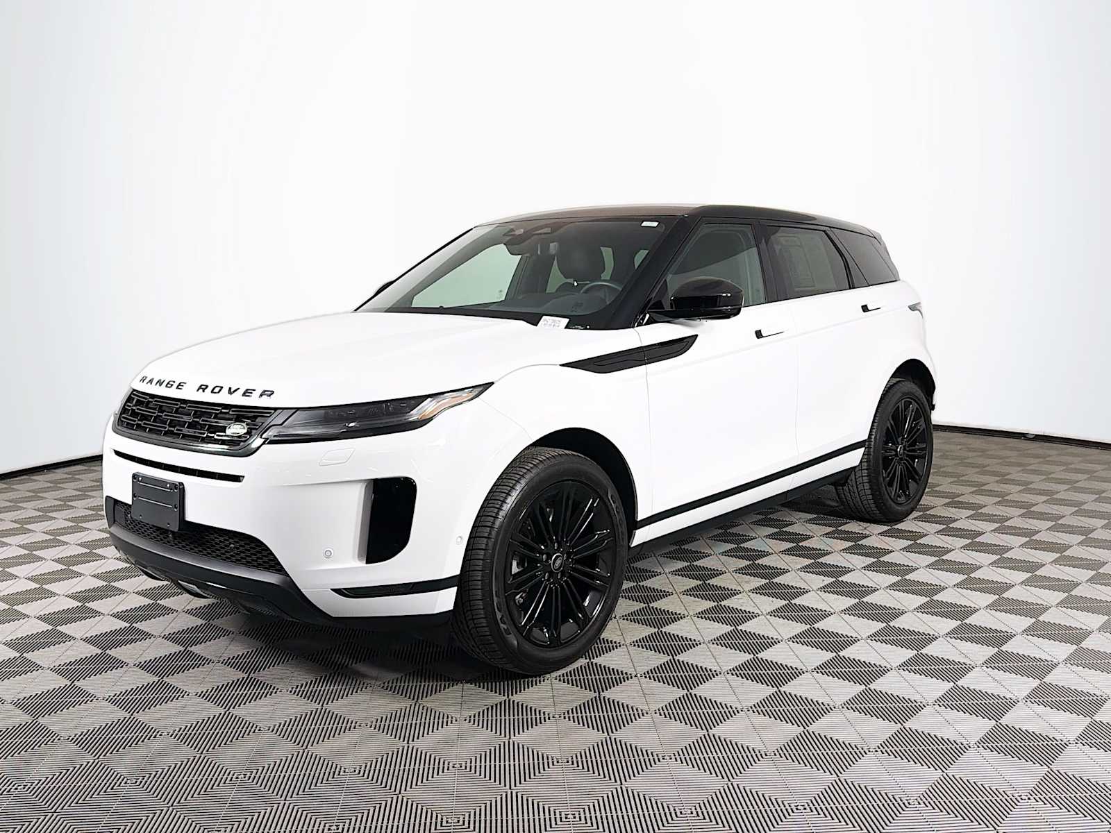 2025 Land Rover Range Rover Evoque S's photo