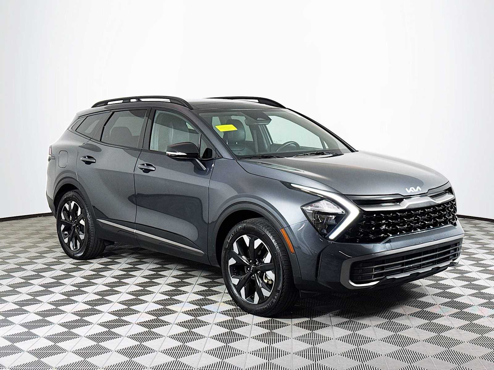 2023 Kia Sportage Plug-In Hybrid X-Line photo 3