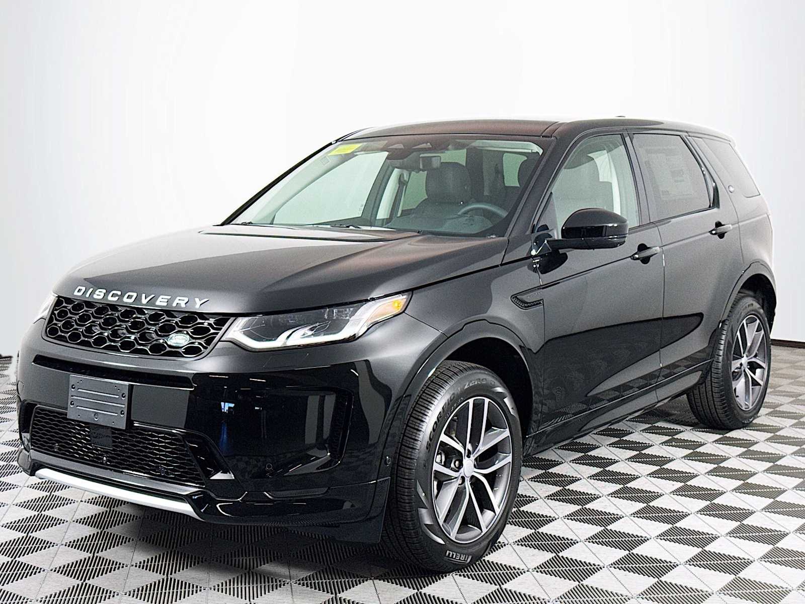 2025 Land Rover Discovery Sport 2.0 S's photo