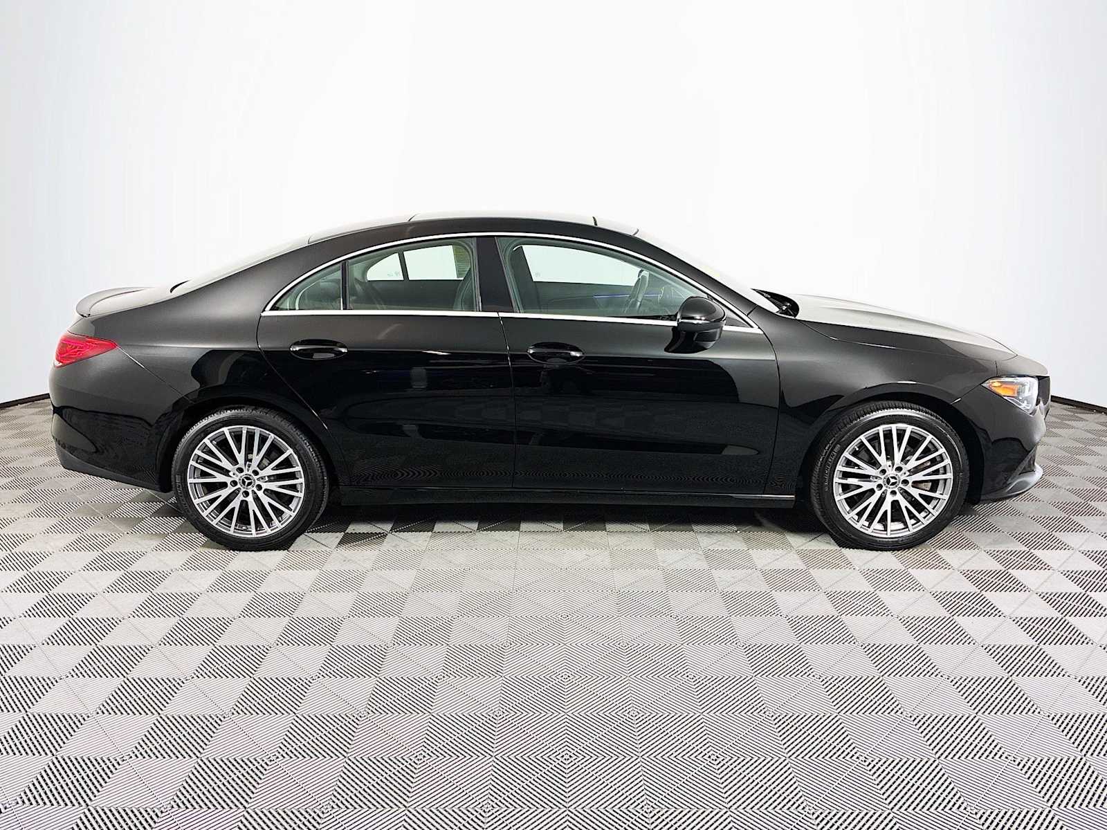 2020 Mercedes Benz CLA 250 4MATIC photo 4