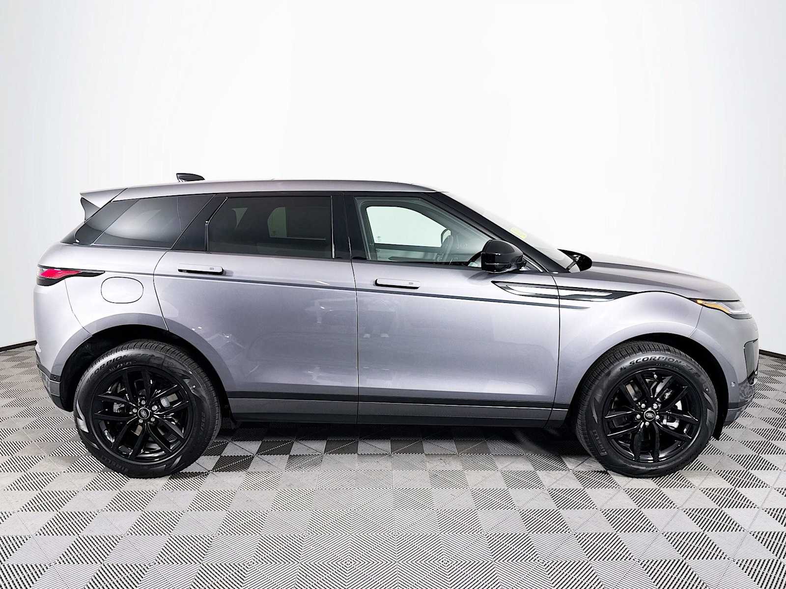 2026 Land Rover Range Rover Evoque S photo 4