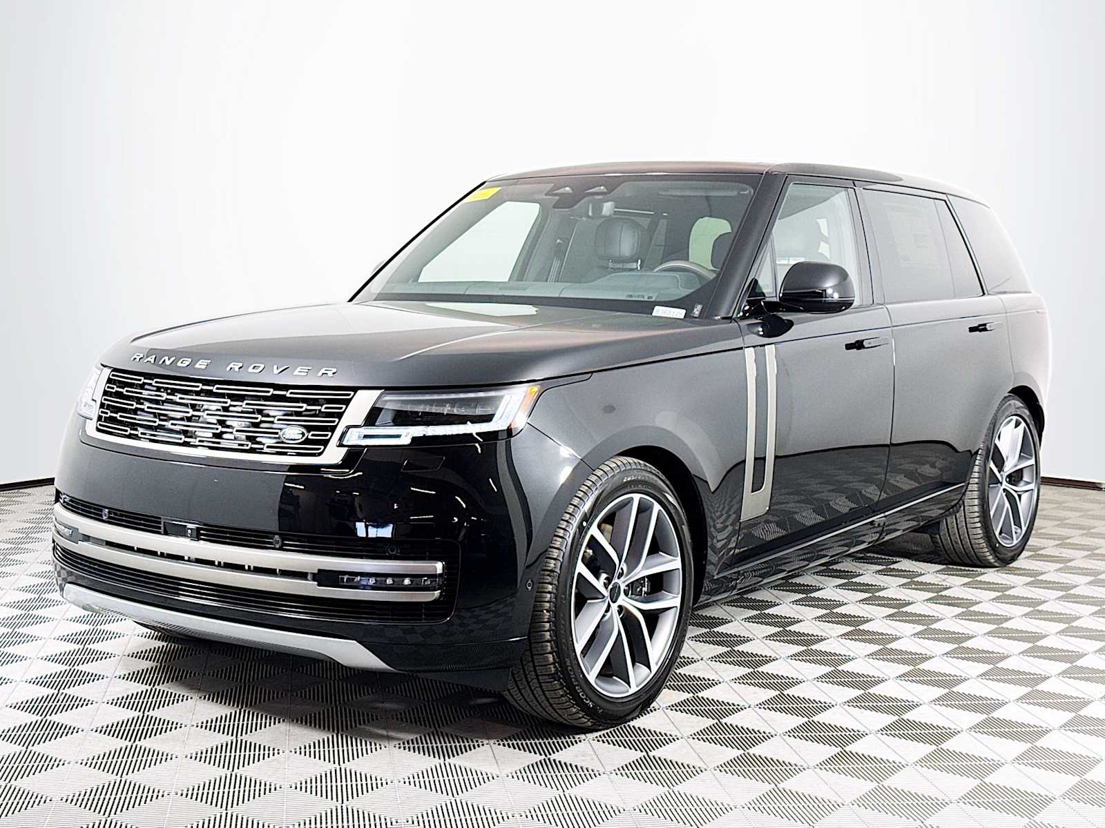 2026 Land Rover Range Rover 4.4 SE LWB 7's photo