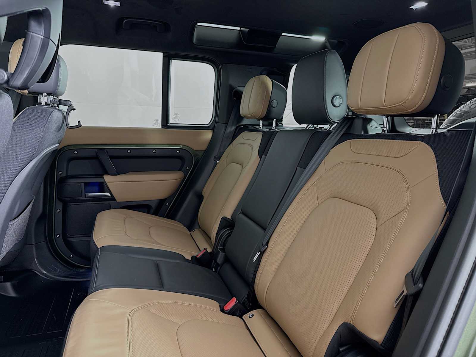 2026 Land Rover Defender X - Photo 20