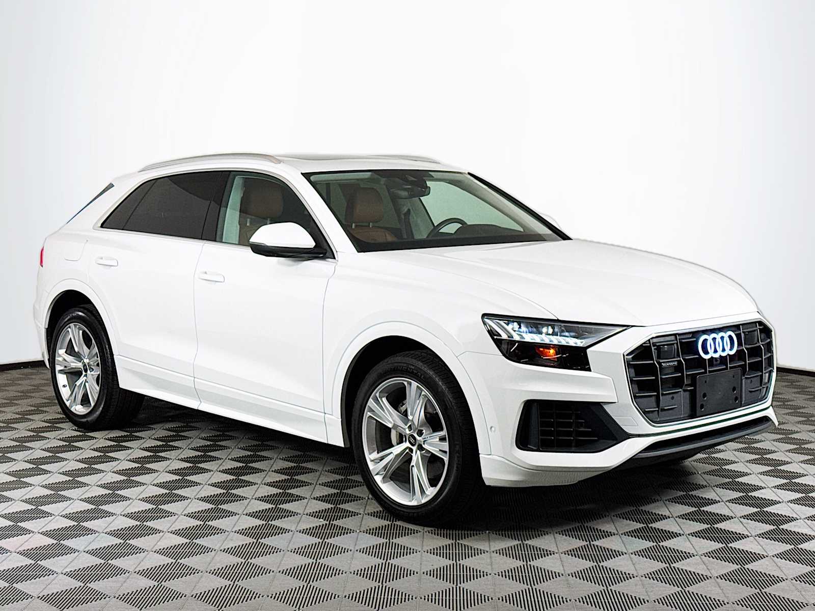 2023 Audi Q8 55 Premium photo 3