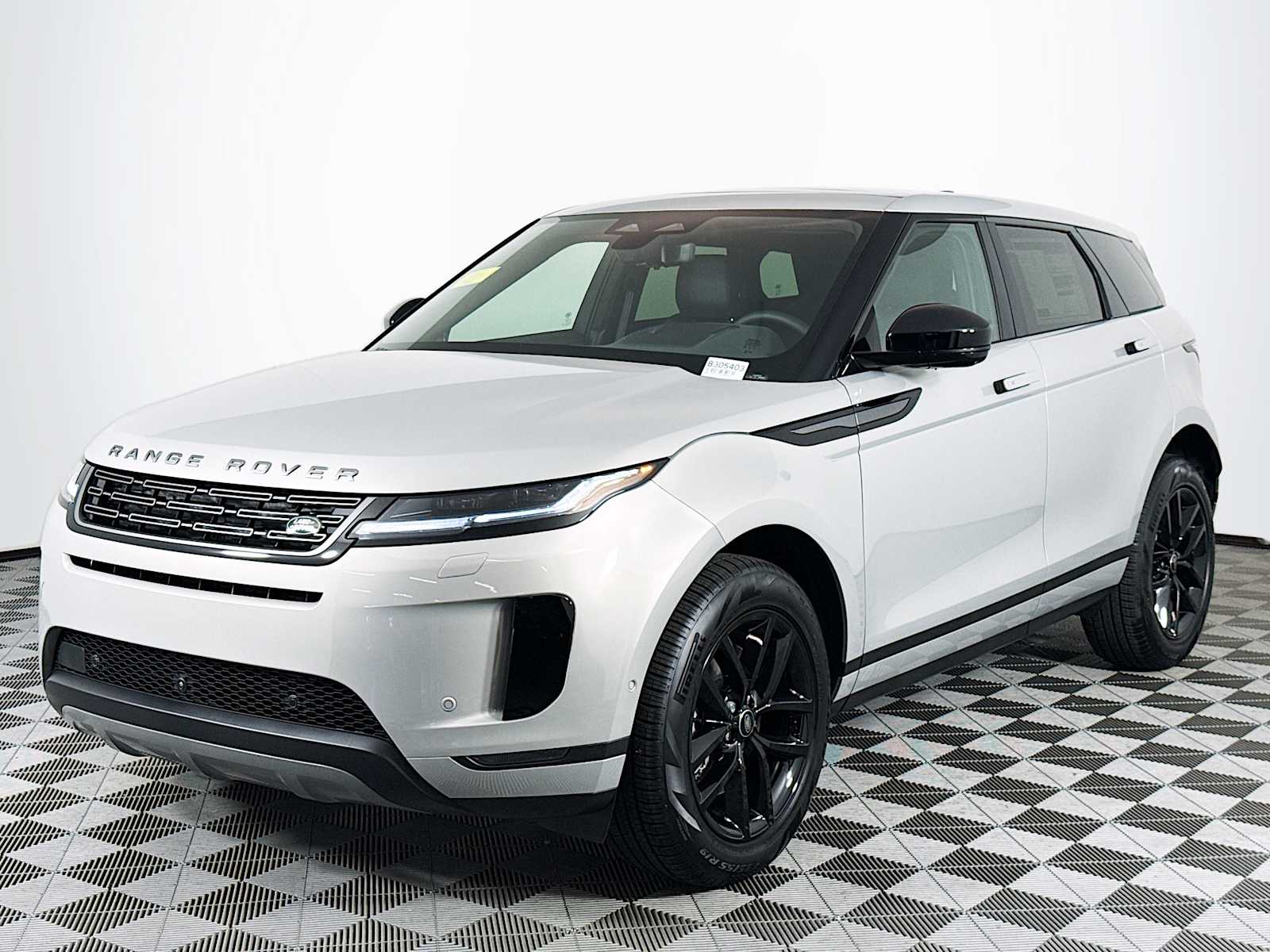 2026 Land Rover Range Rover Evoque S's photo