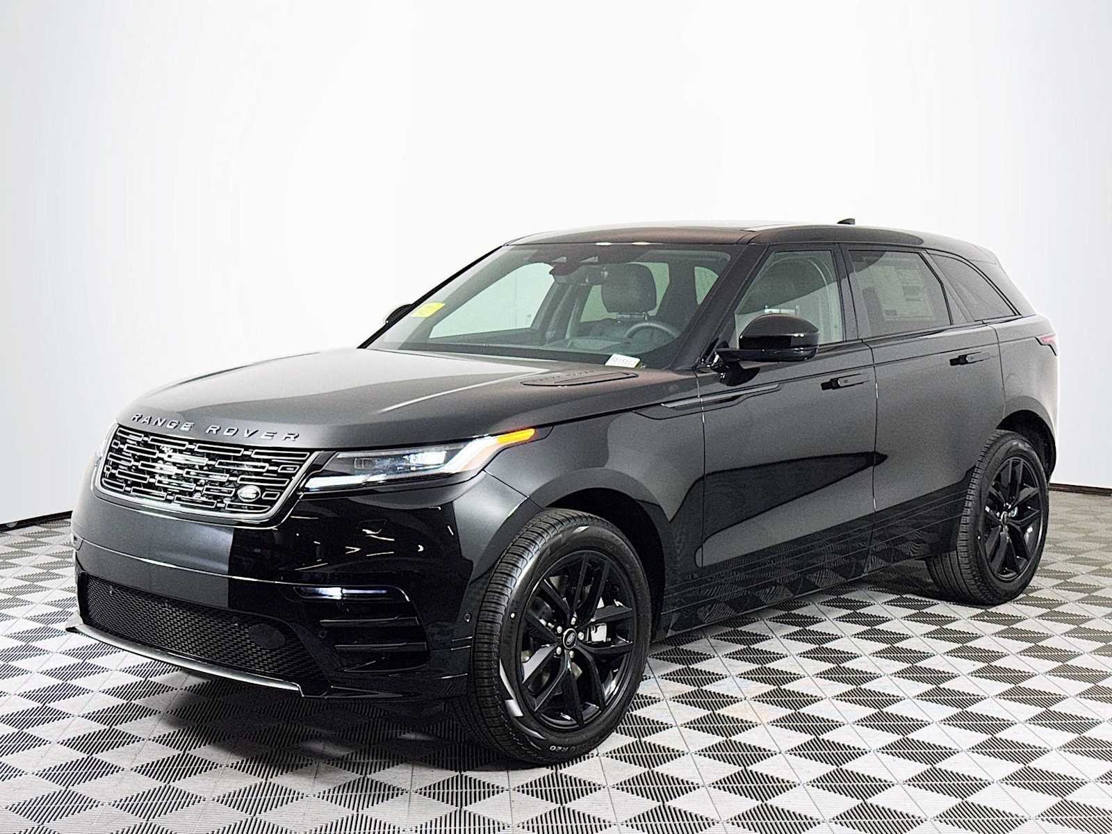 2026 Land Rover Range Rover Velar P250 Dynamic SE's photo