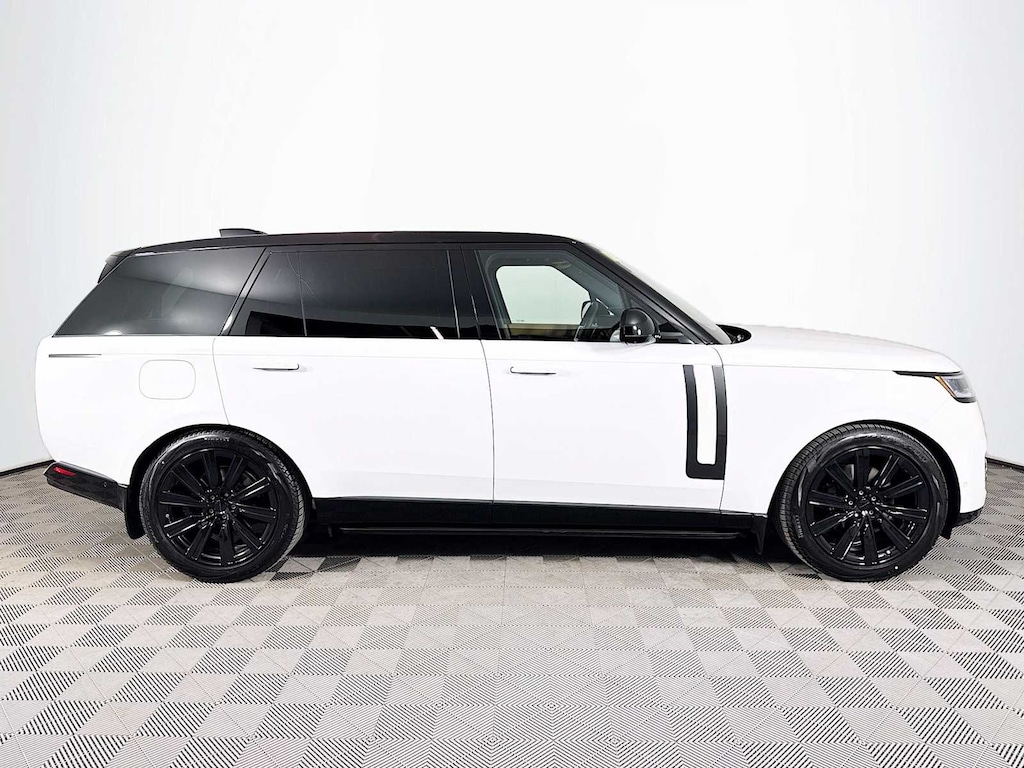 New 2026 Land Rover Range Rover SE 7 Seats SUV