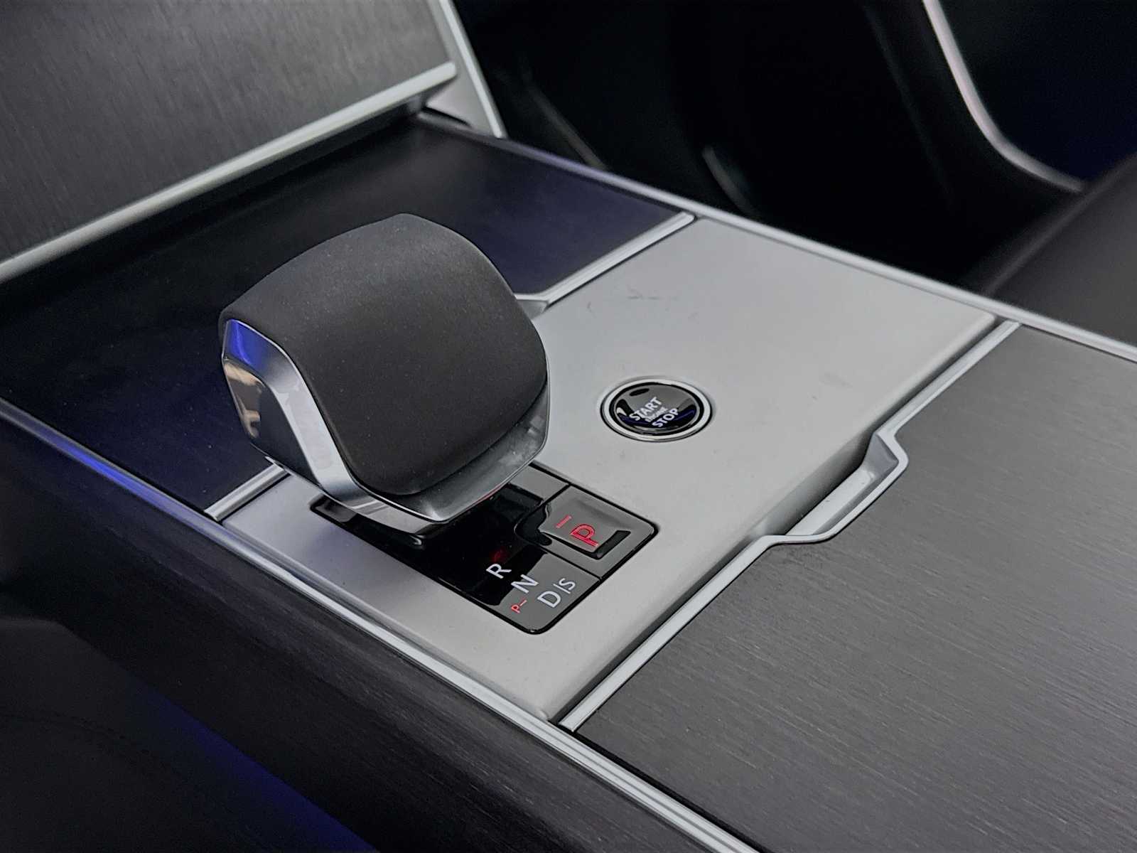 2026 Land Rover Range Rover SE - Photo 18