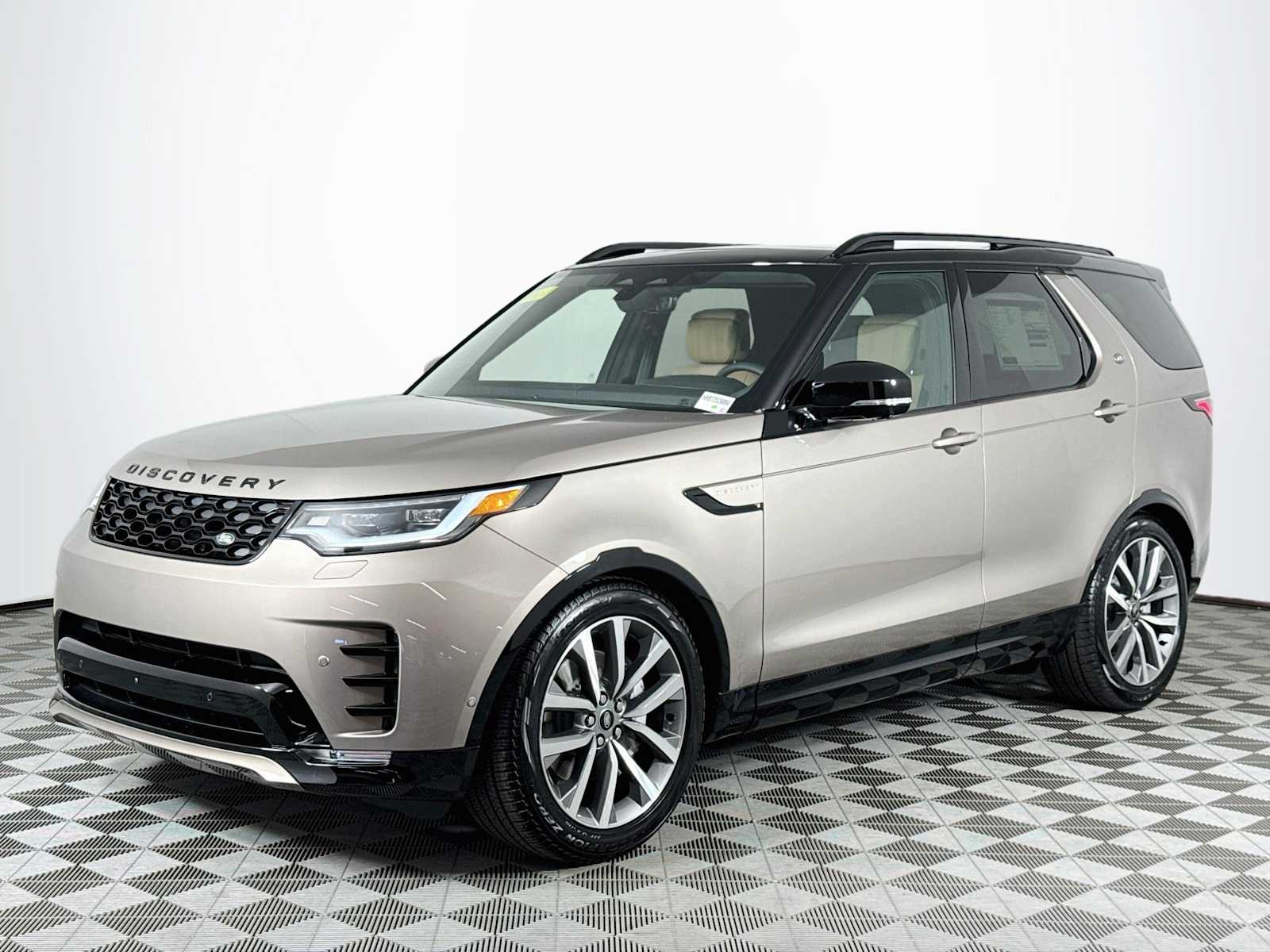 New 2026 Land Rover Discovery Dynamic SE SUV