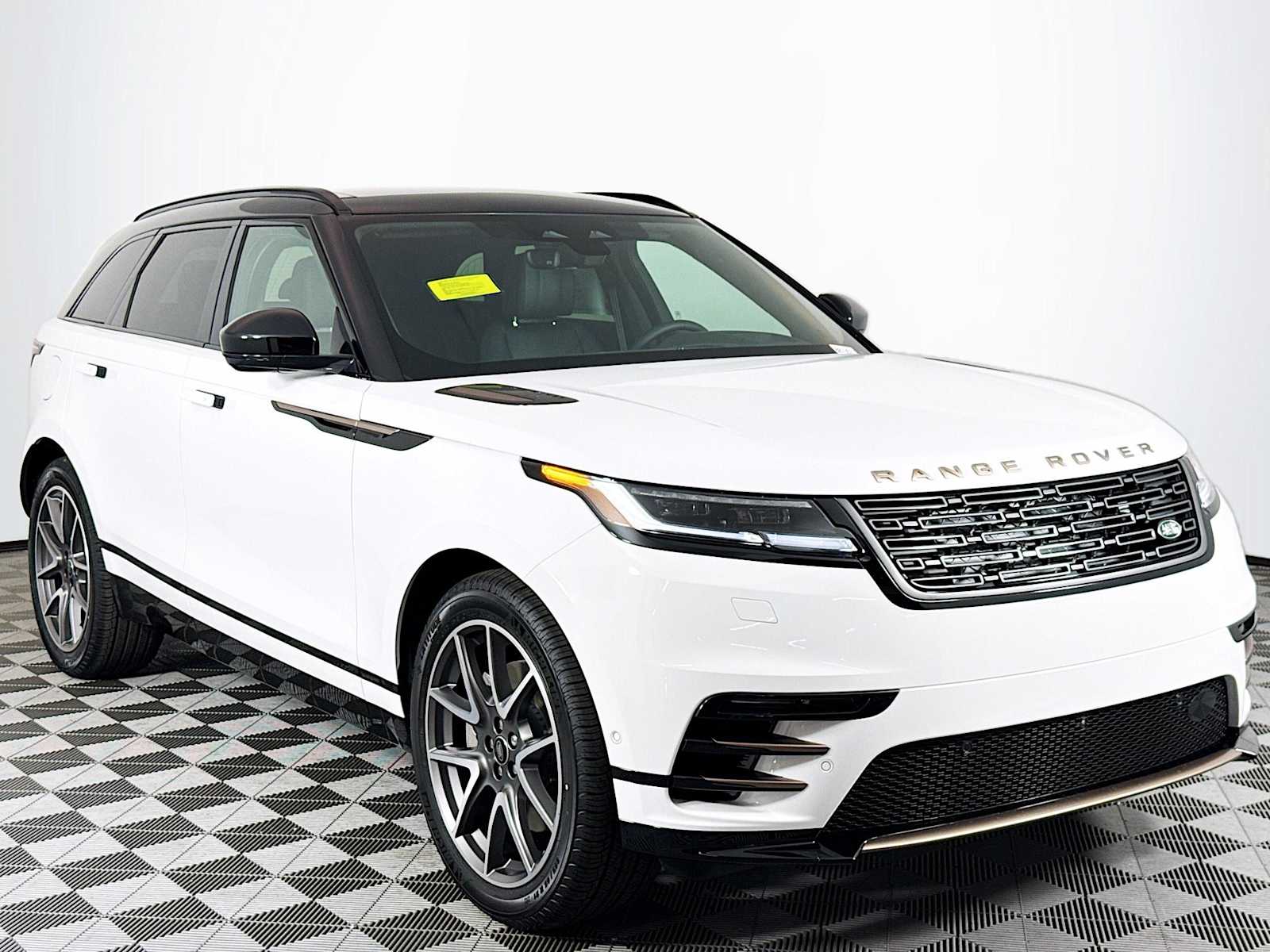 2026 Land Rover Range Rover Velar P400 Autobiography photo 3