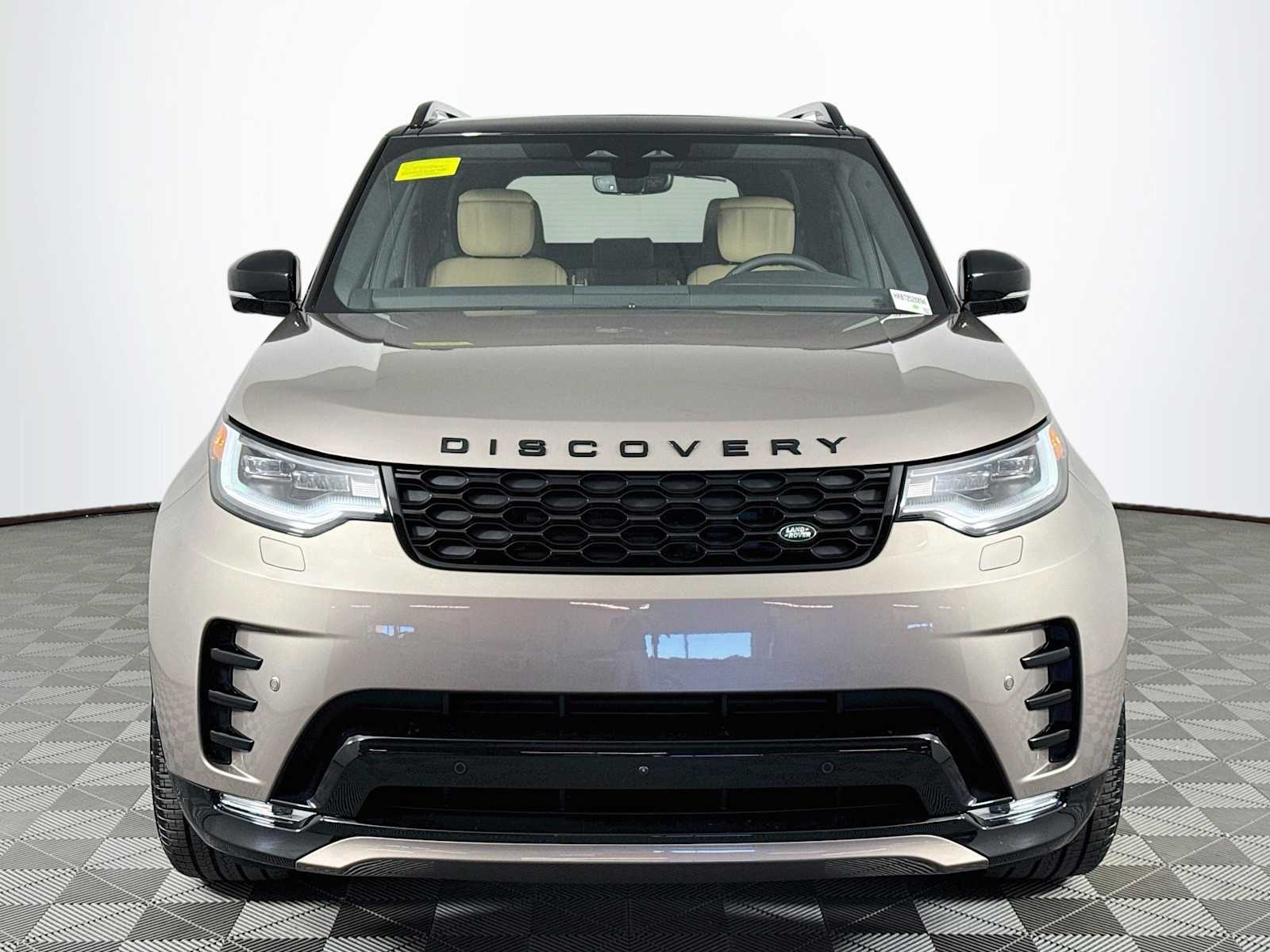 New 2026 Land Rover Discovery Dynamic SE SUV