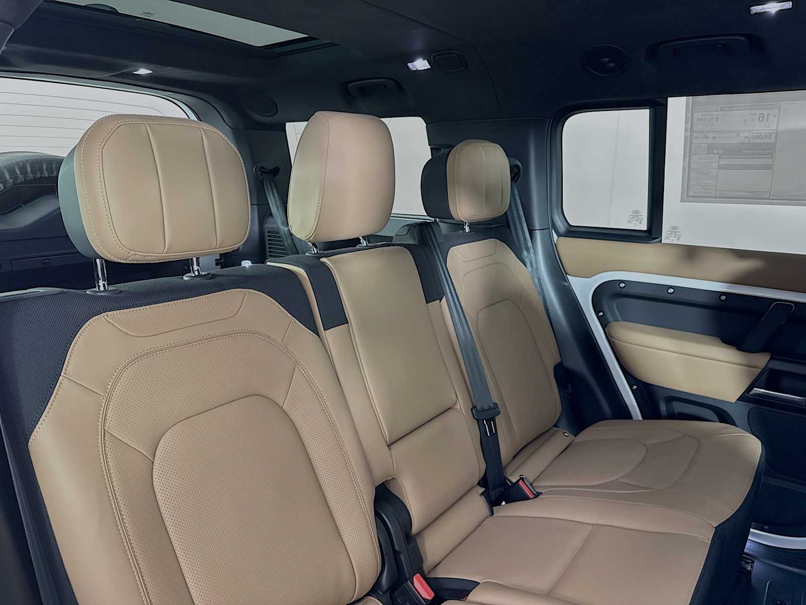 2025 Land Rover Defender V8 - Photo 26