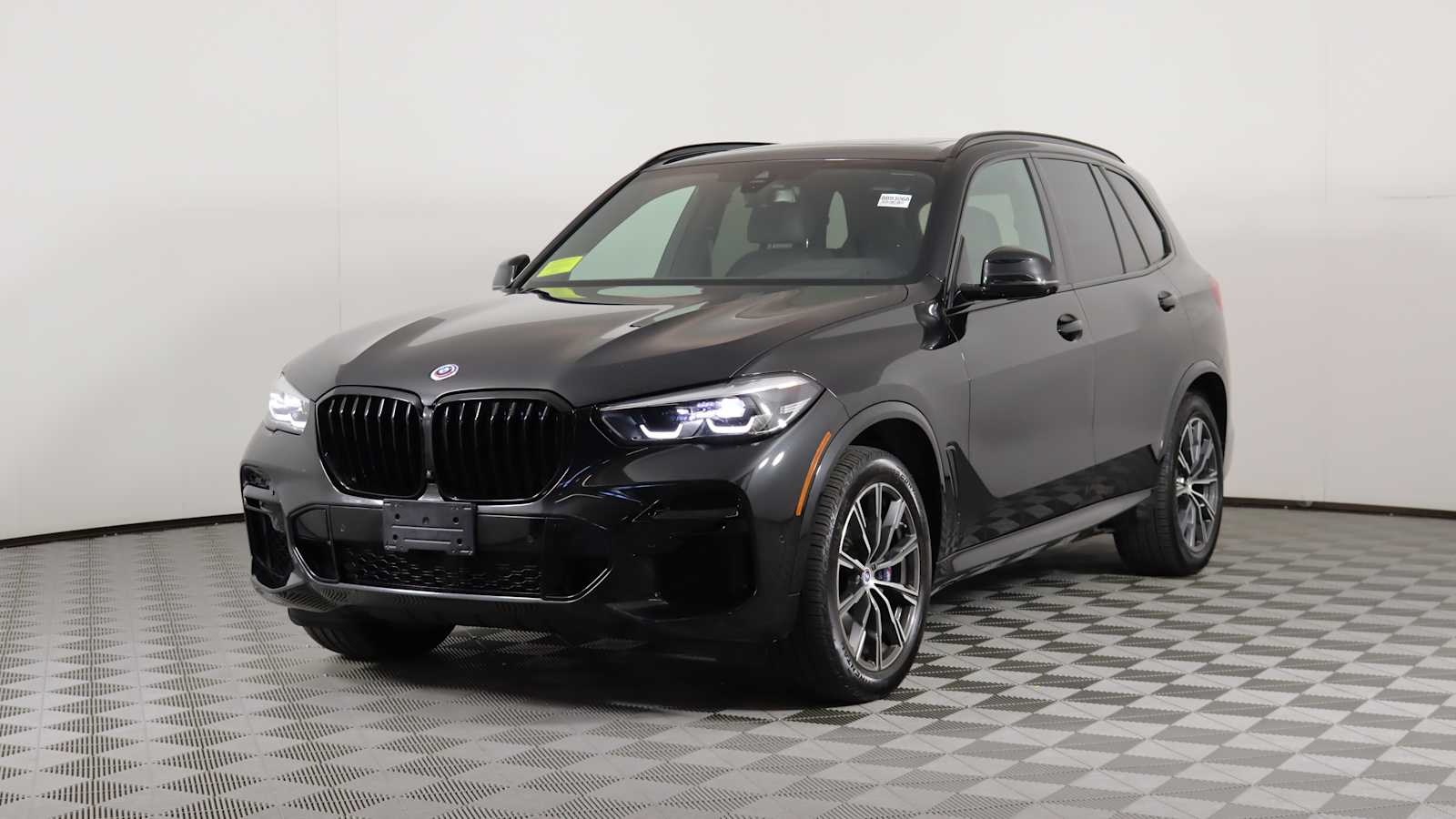 2023 Bmw X5 M50i photo 2