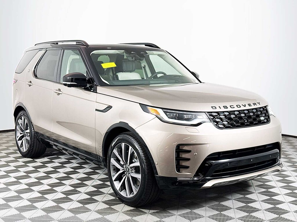 New 2026 Land Rover Discovery Dynamic SE SUV
