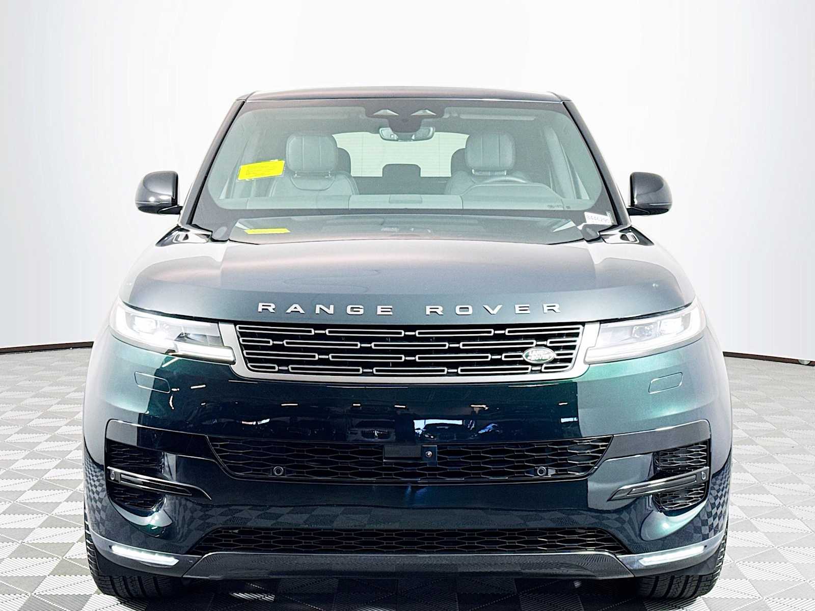 2025 Land Rover Range Rover Sport SE photo 2