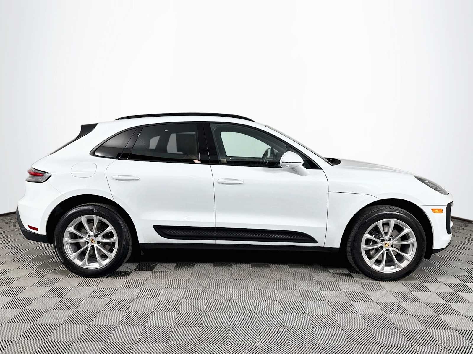 Used 2023 Porsche Macan T SUV