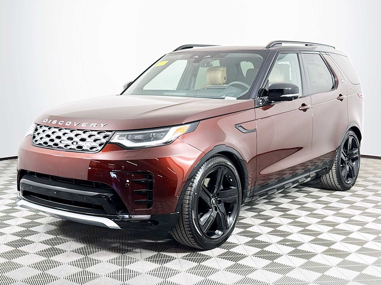 2026 Land Rover Discovery P360 Gemini Edition's photo