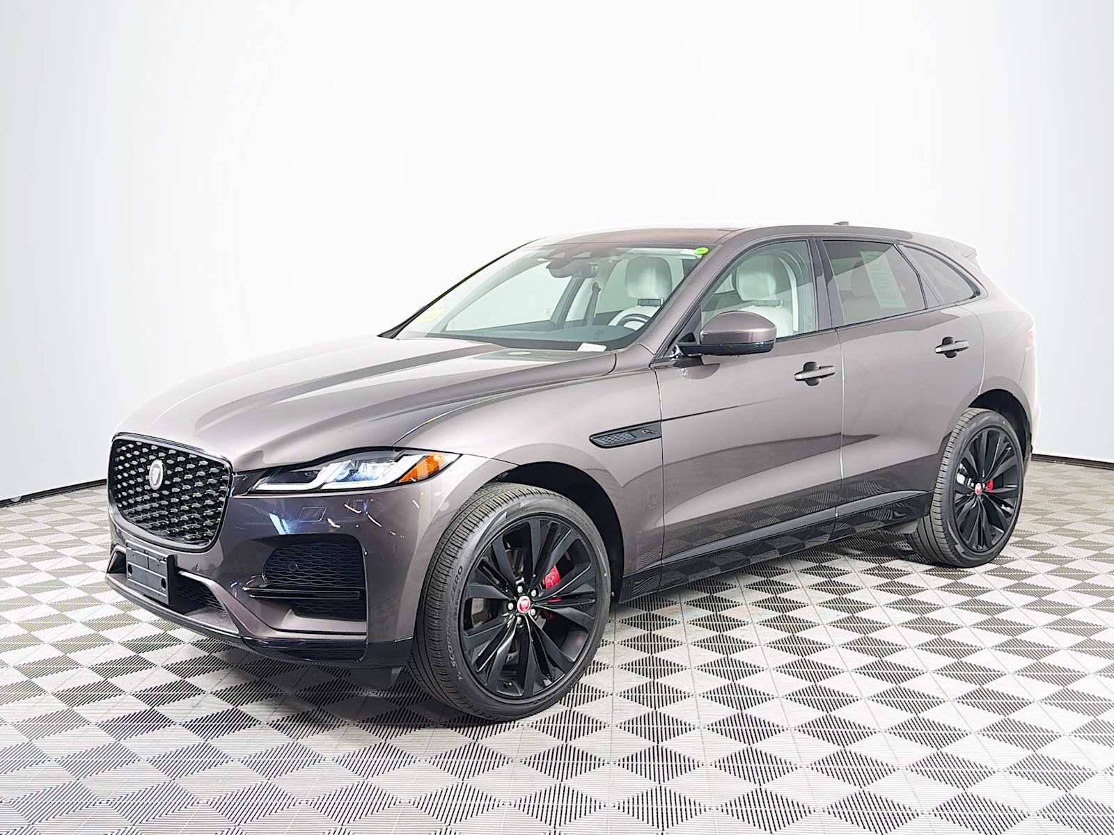 2022 Jaguar F-PACE P250 S's photo