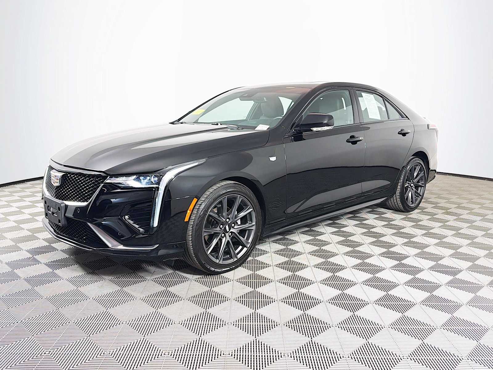 2024 Cadillac CT4