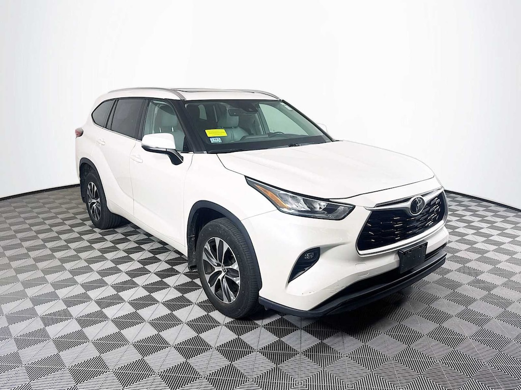 Used 2020 Toyota Highlander XLE SUV