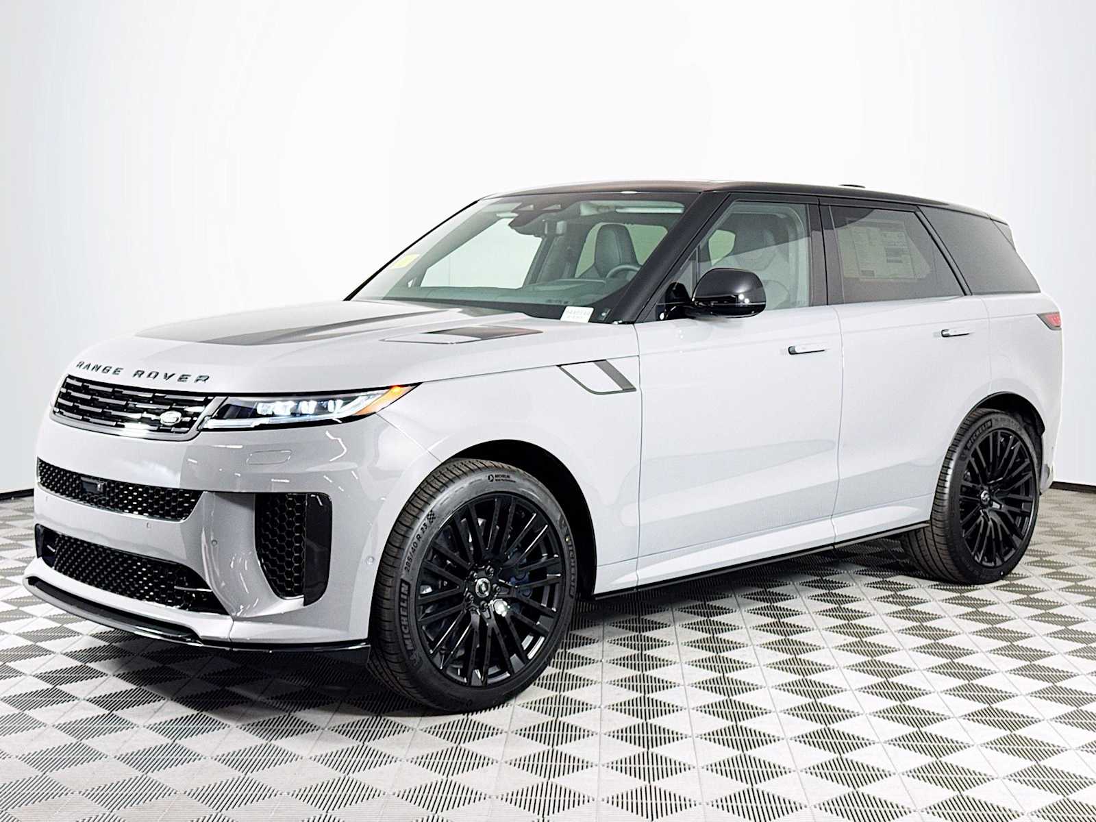 2025 Land Rover Range Rover Sport SV Edition Two's photo