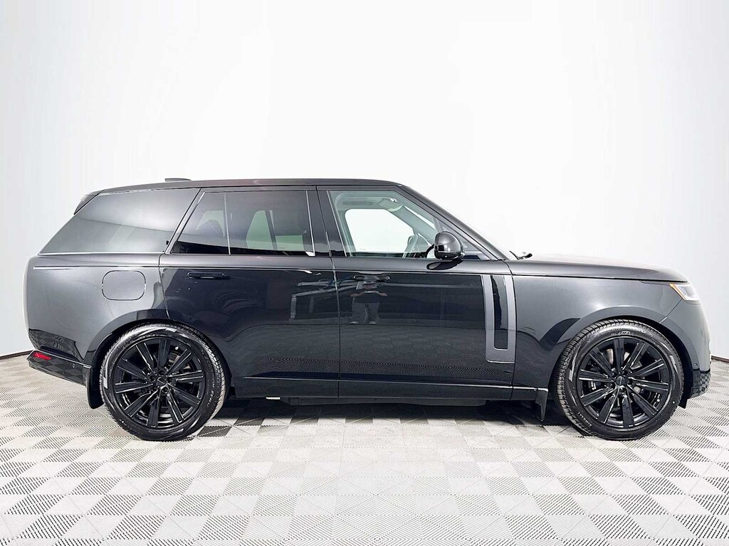 New 2026 Land Rover Range Rover SE Phev SUV