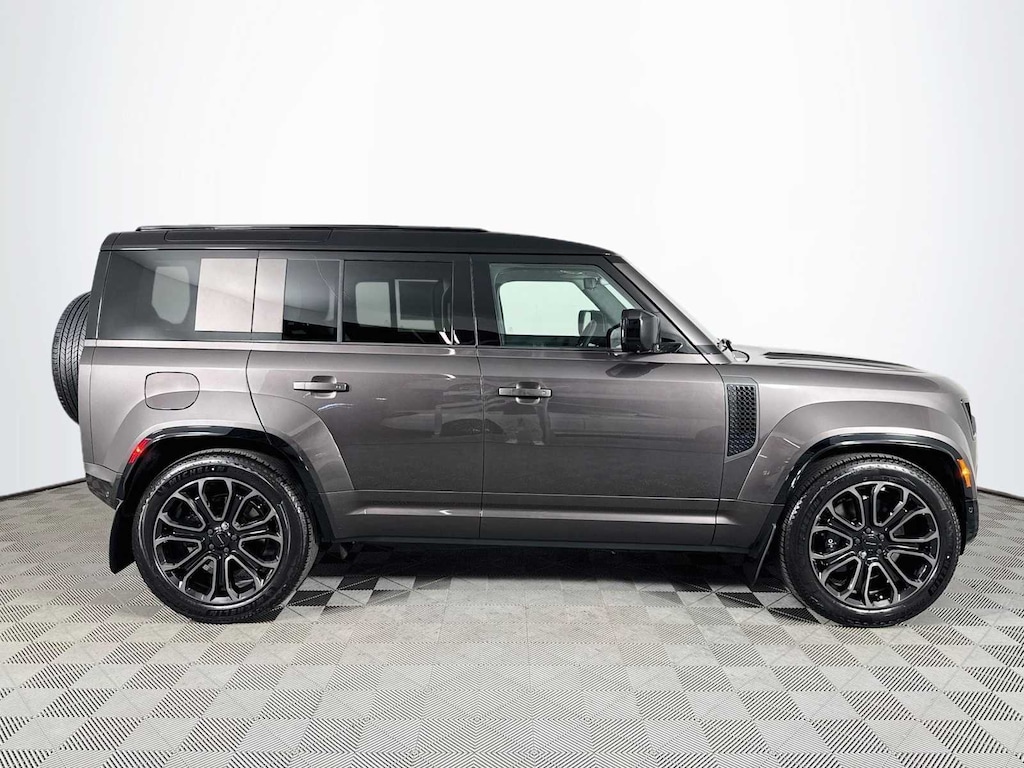 New 2026 Land Rover Defender 110 Octa SUV