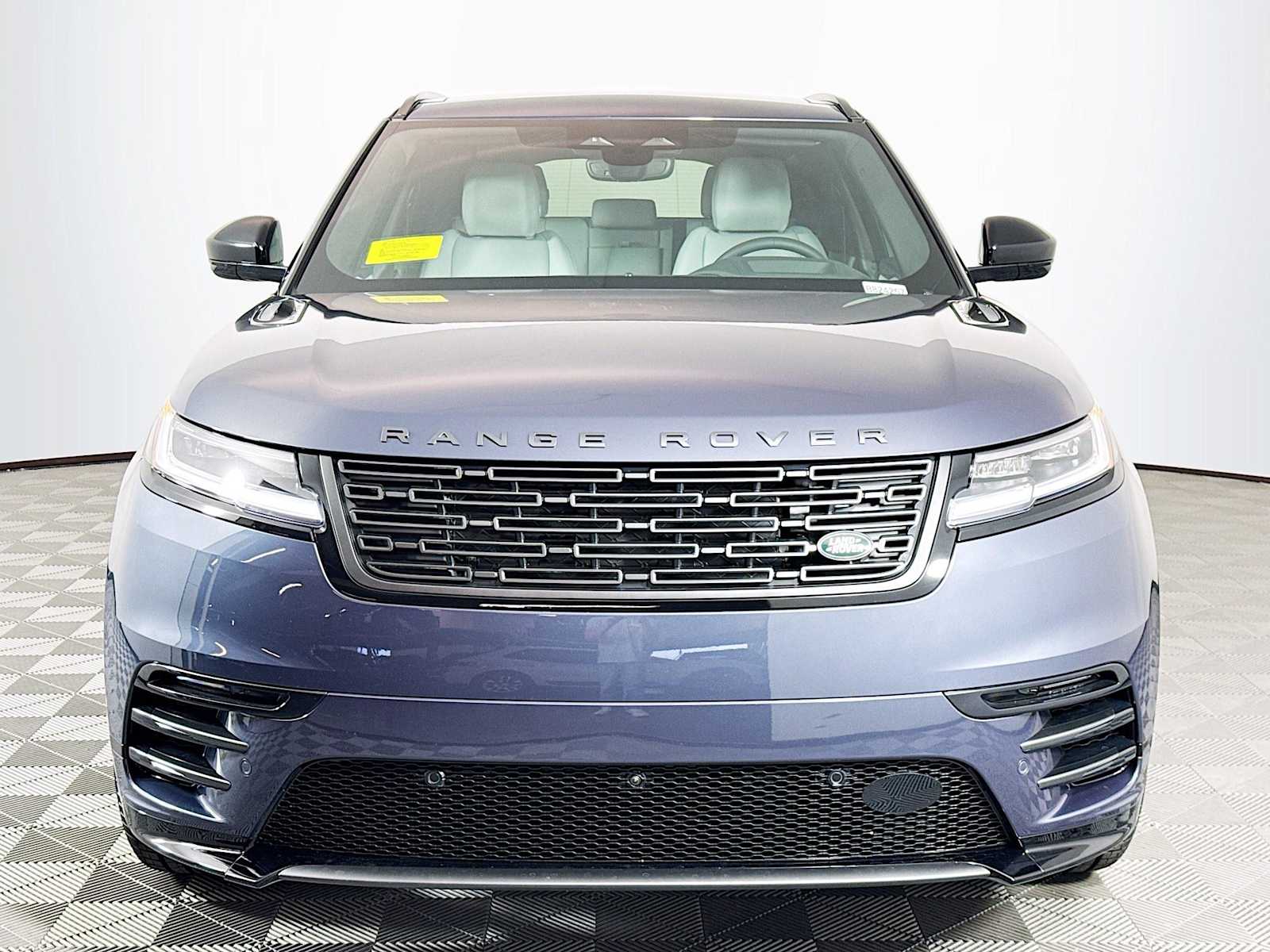 2026 Land Rover Range Rover Velar SE photo 2
