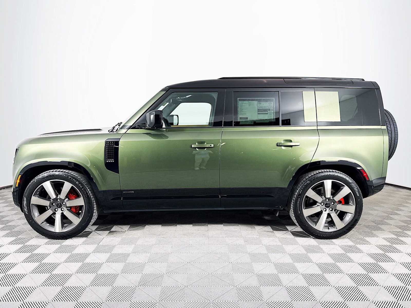 2026 Land Rover Defender X - Photo 8