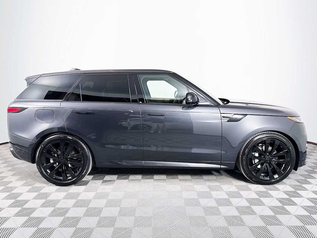 New 2026 Land Rover Range Rover Sport Dynamic SE SUV