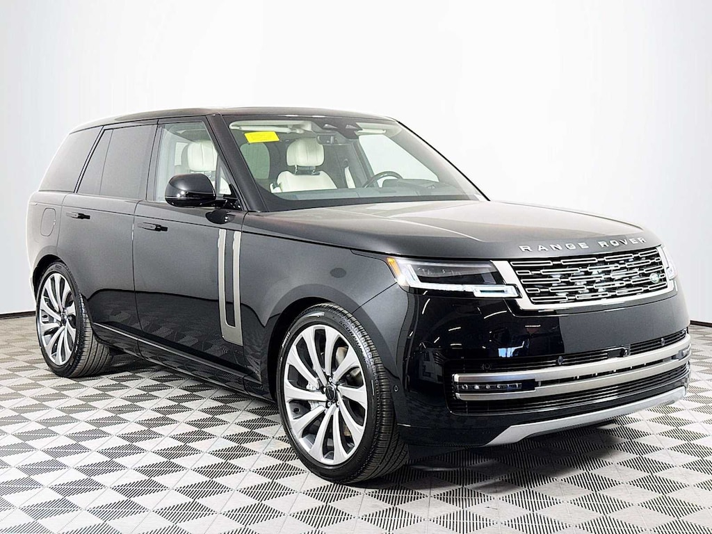 New 2026 Land Rover Range Rover SE SUV