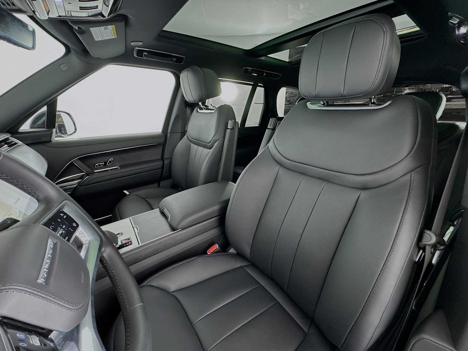 2025 Land Rover Range Rover SE - Photo 10