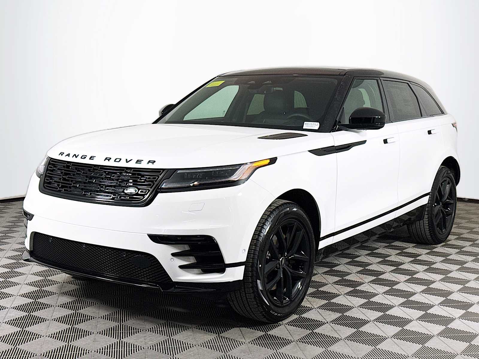 2026 Land Rover Range Rover Velar P250 Dynamic SE's photo
