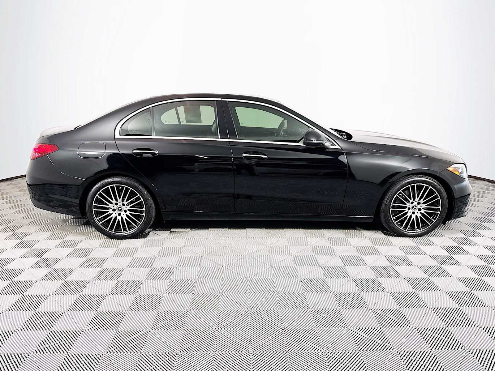 2022 Mercedes Benz C 300 4MATIC Sedan photo 4