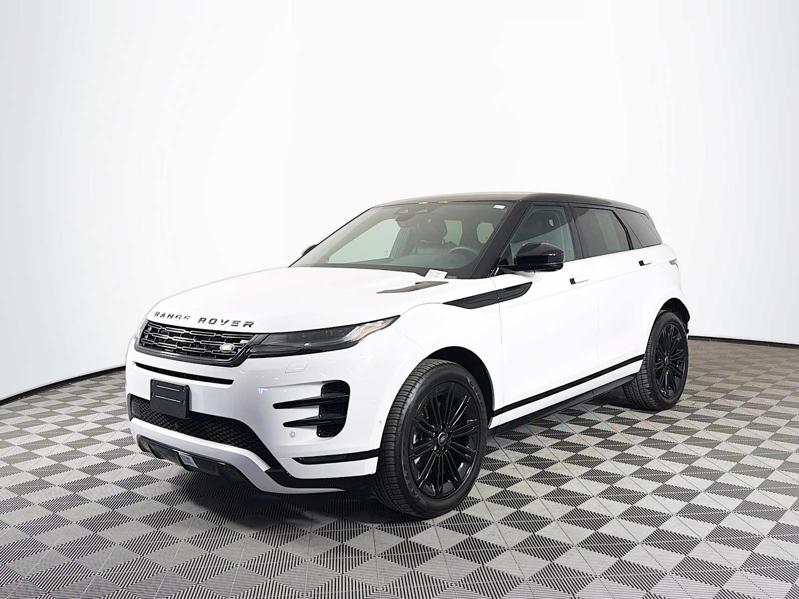 2025 Land Rover Range Rover Evoque Dynamic SE's photo
