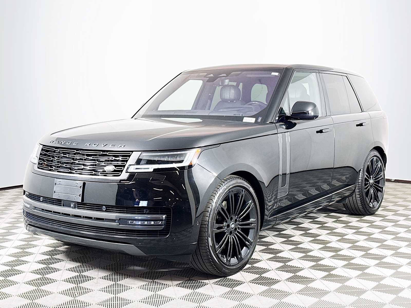 2023 Land Rover Range Rover 3.0 SE SWB's photo
