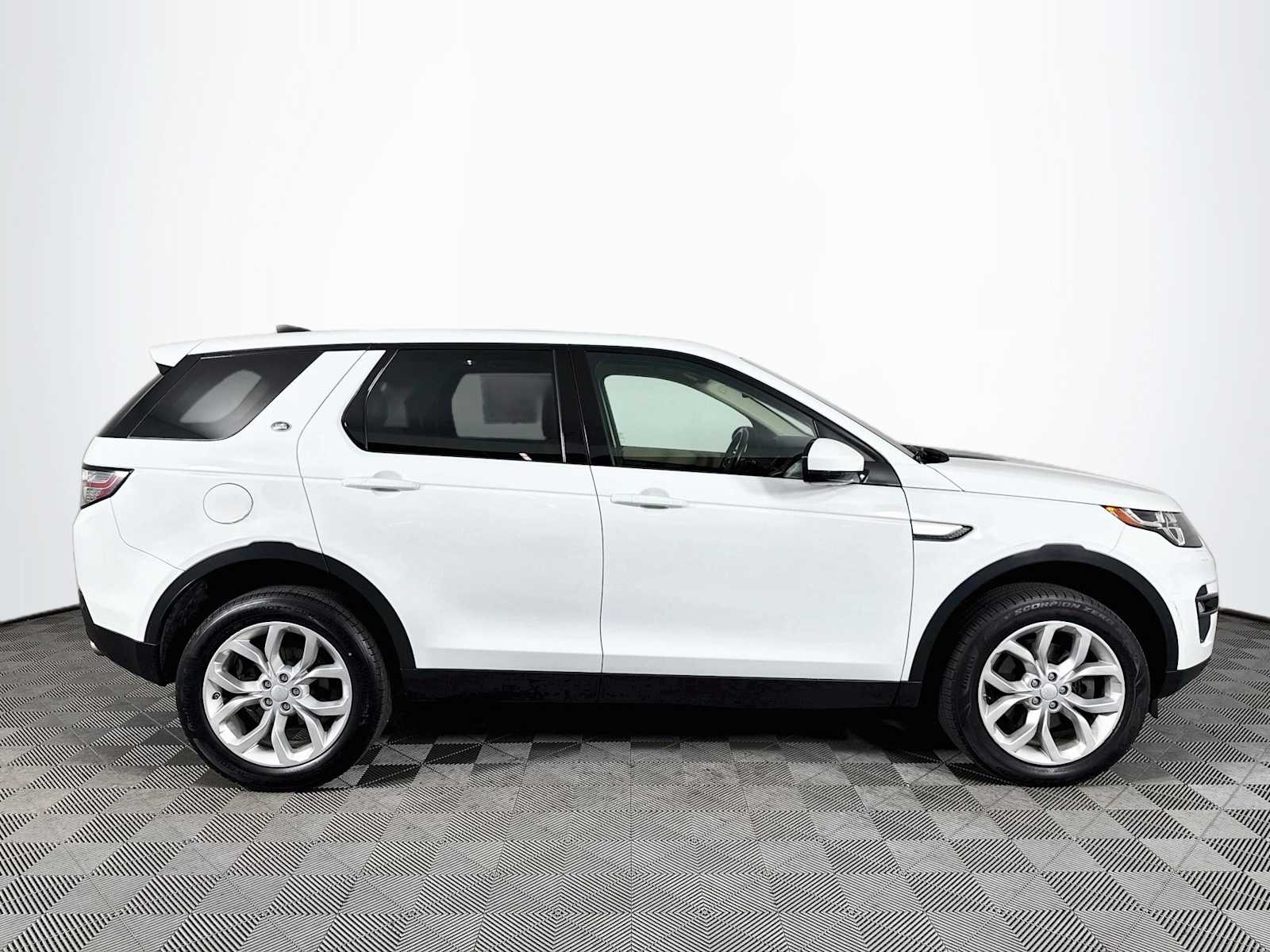 Used 2018 Land Rover Discovery Sport HSE SUV