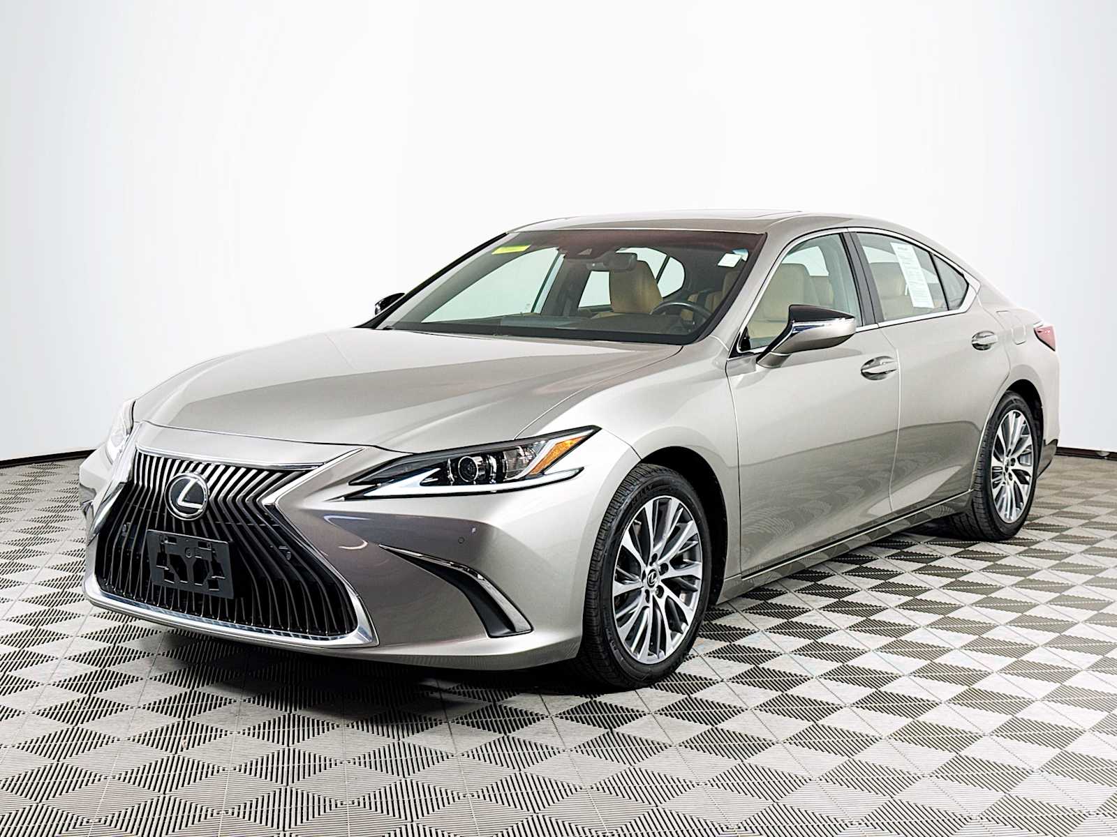 2021 Lexus ES 350 350's photo