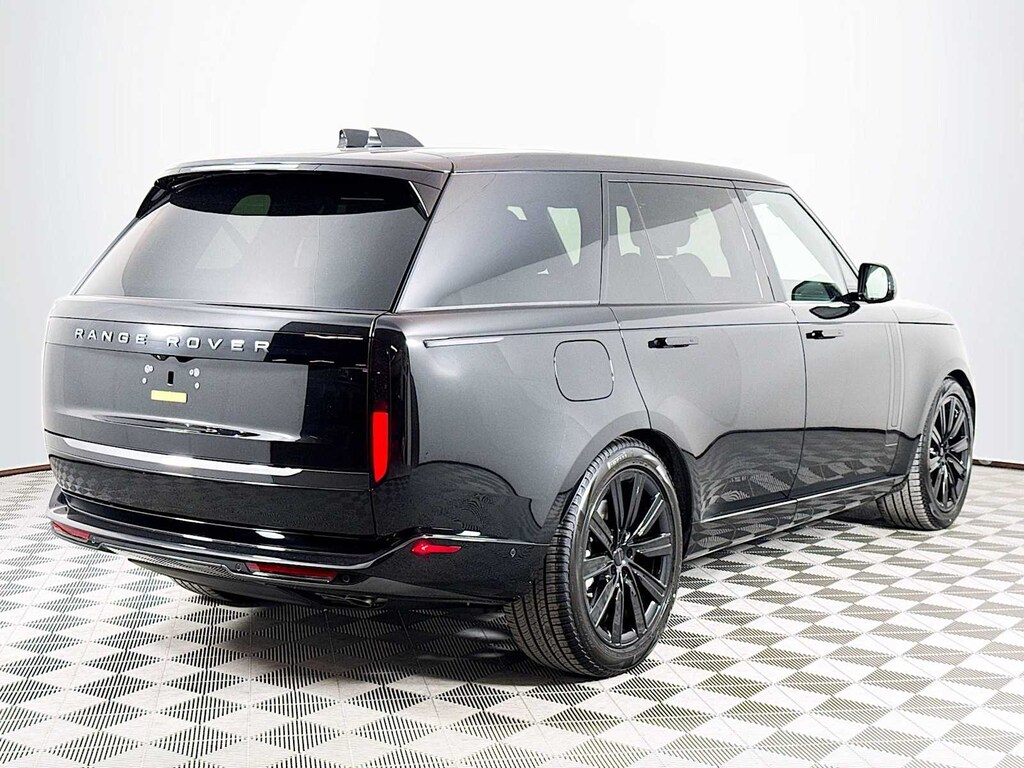 New 2026 Land Rover Range Rover SE LWB 7-Seats / V8 SUV