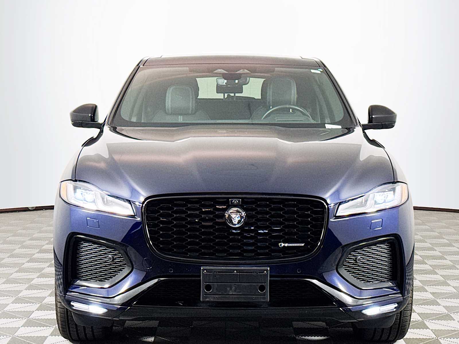 2025 Jaguar F-PACE P250 R-Dynamic S photo 2
