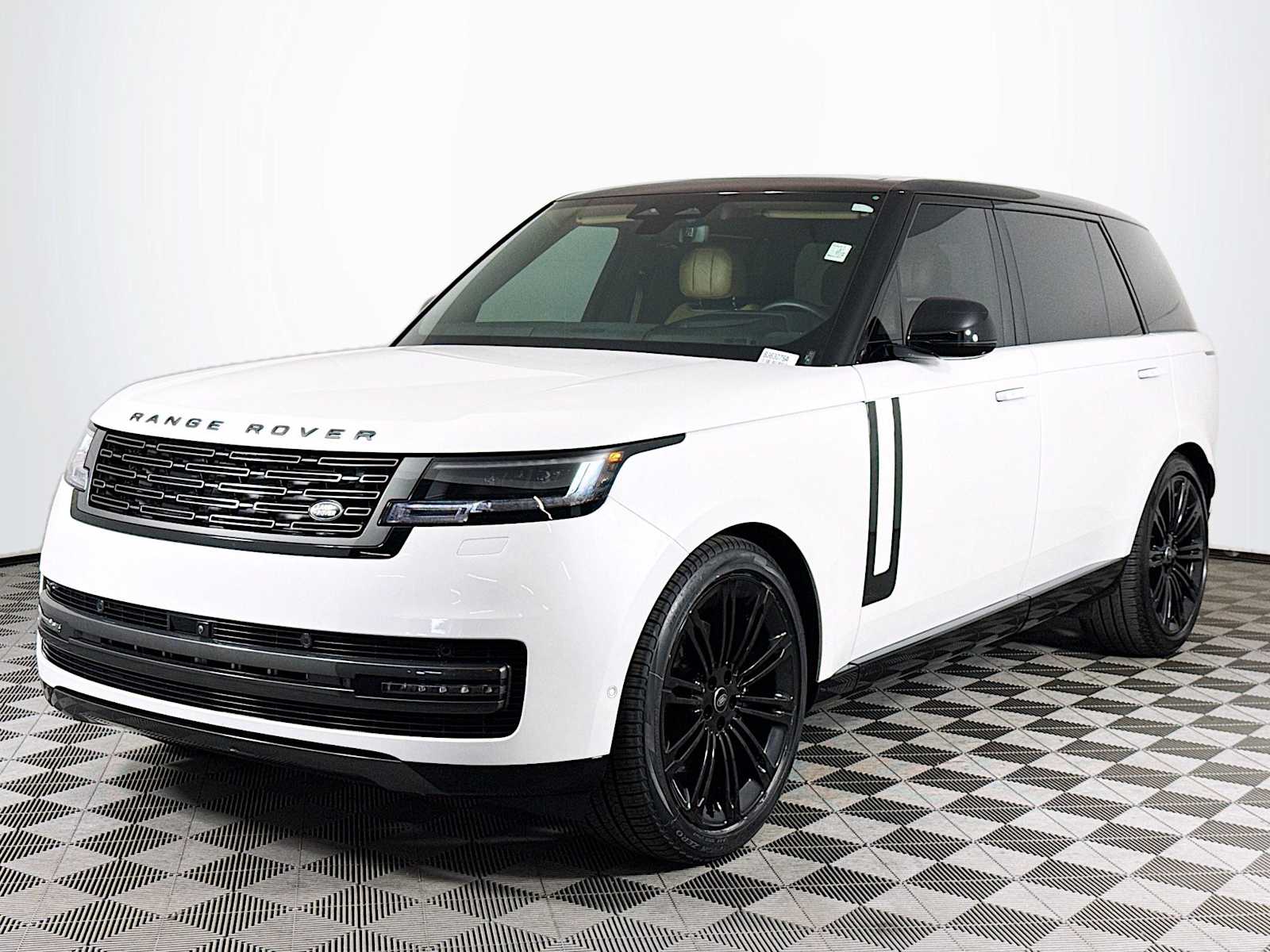2024 Land Rover Range Rover 3.0 SE LWB 7's photo