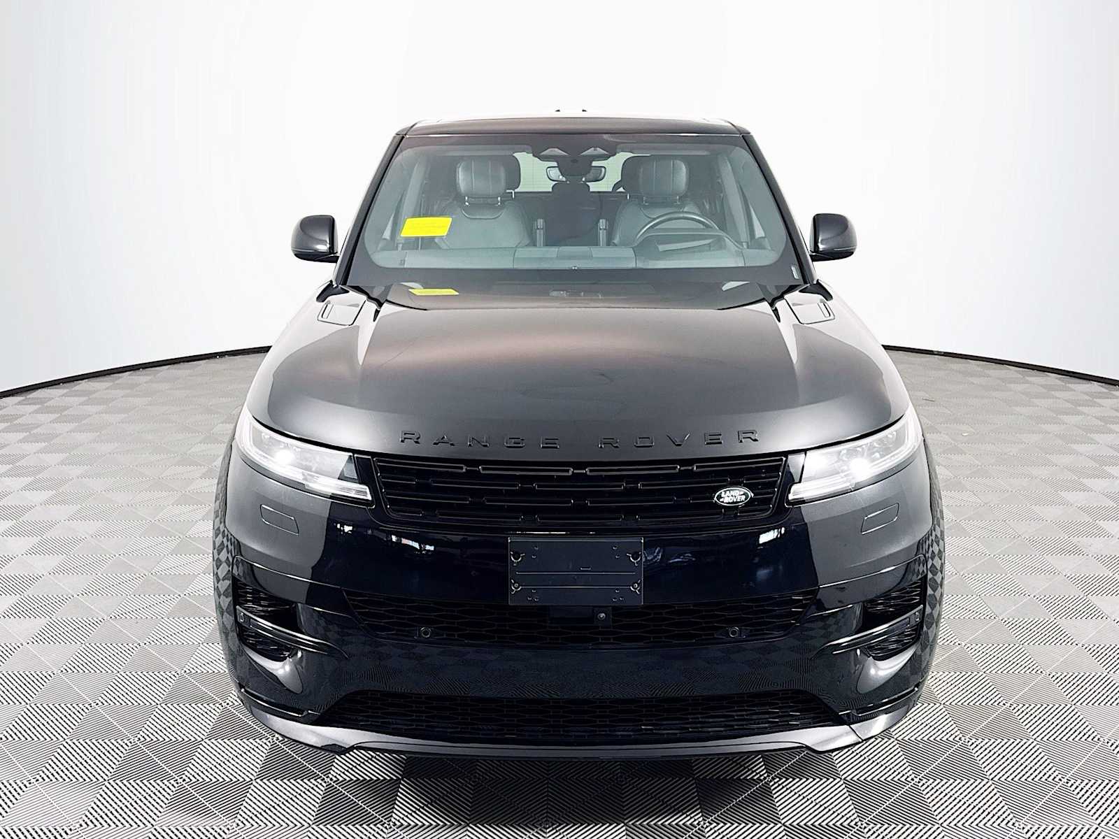 2025 Land Rover Range Rover Sport P400 Dynamic SE photo 2
