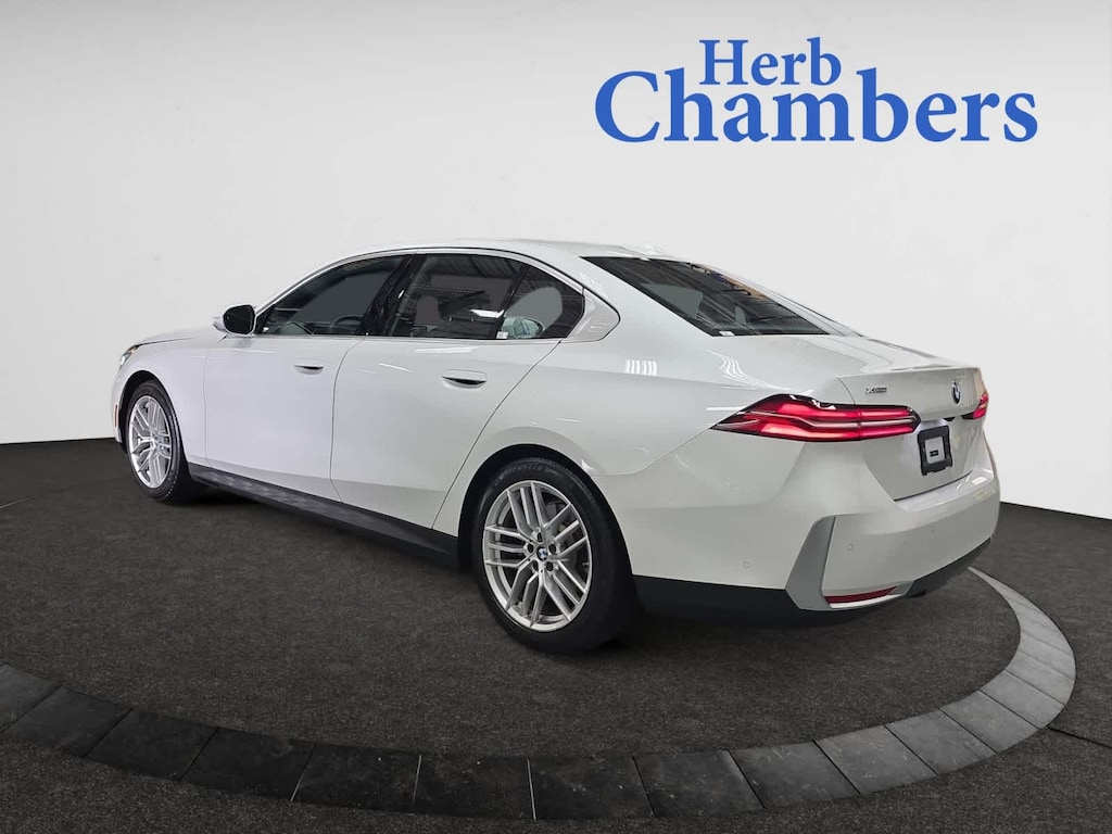 Used 2025 BMW 530i xDrive Sedan