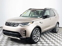 New 2026 Land Rover Discovery Dynamic SE SUV near Boston, MA