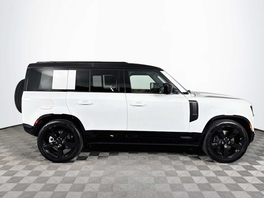 New 2026 Land Rover Defender 110 X-Dynamic SE SUV